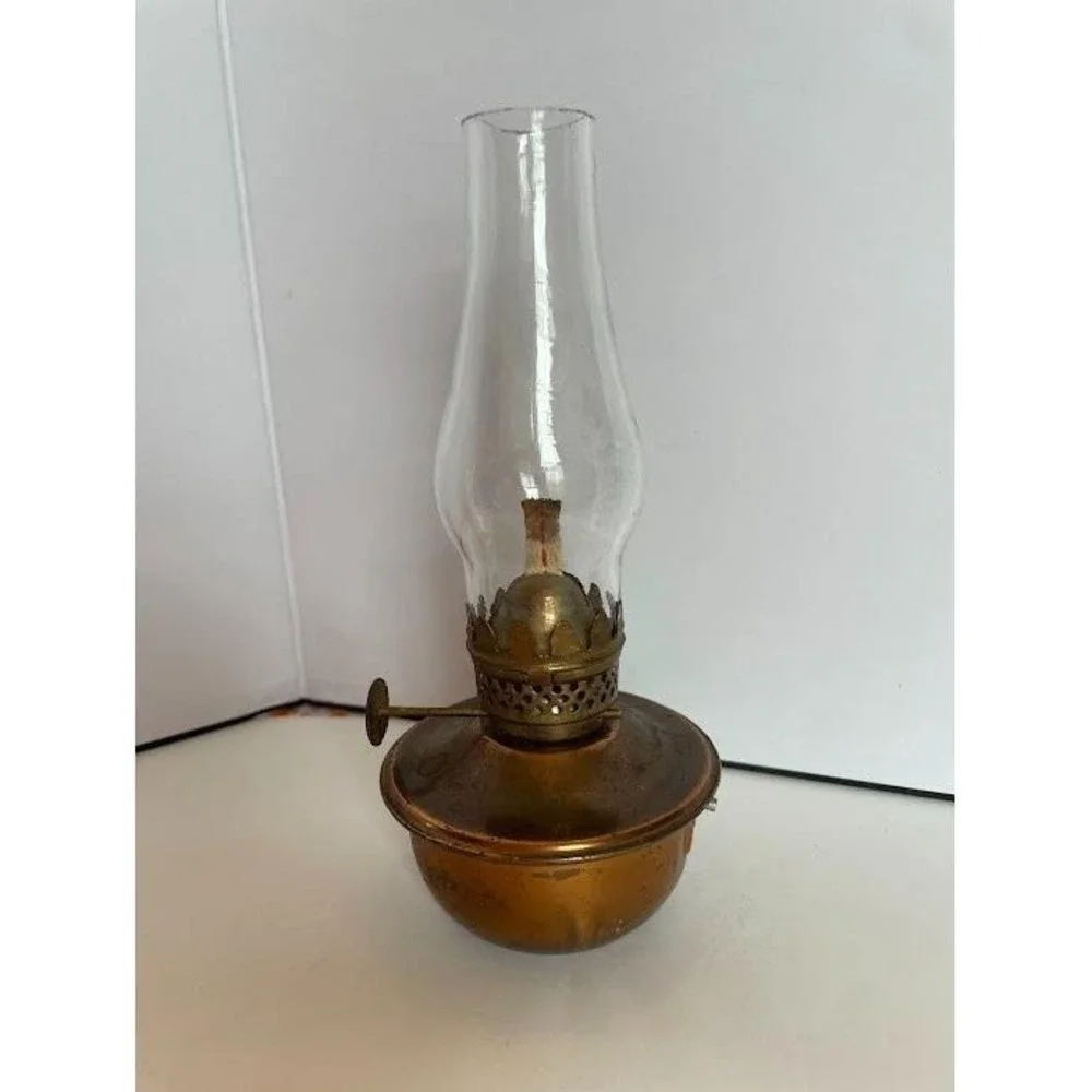 Vintage Brass Miniature Finger‎ Oil Lamp with Clear Glass Hurricane Chimney